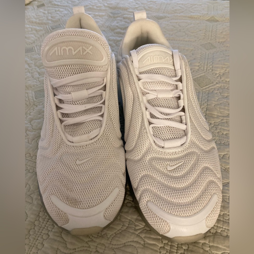 Nike Air Max 720
White Platinum (Women's) Size 6.5